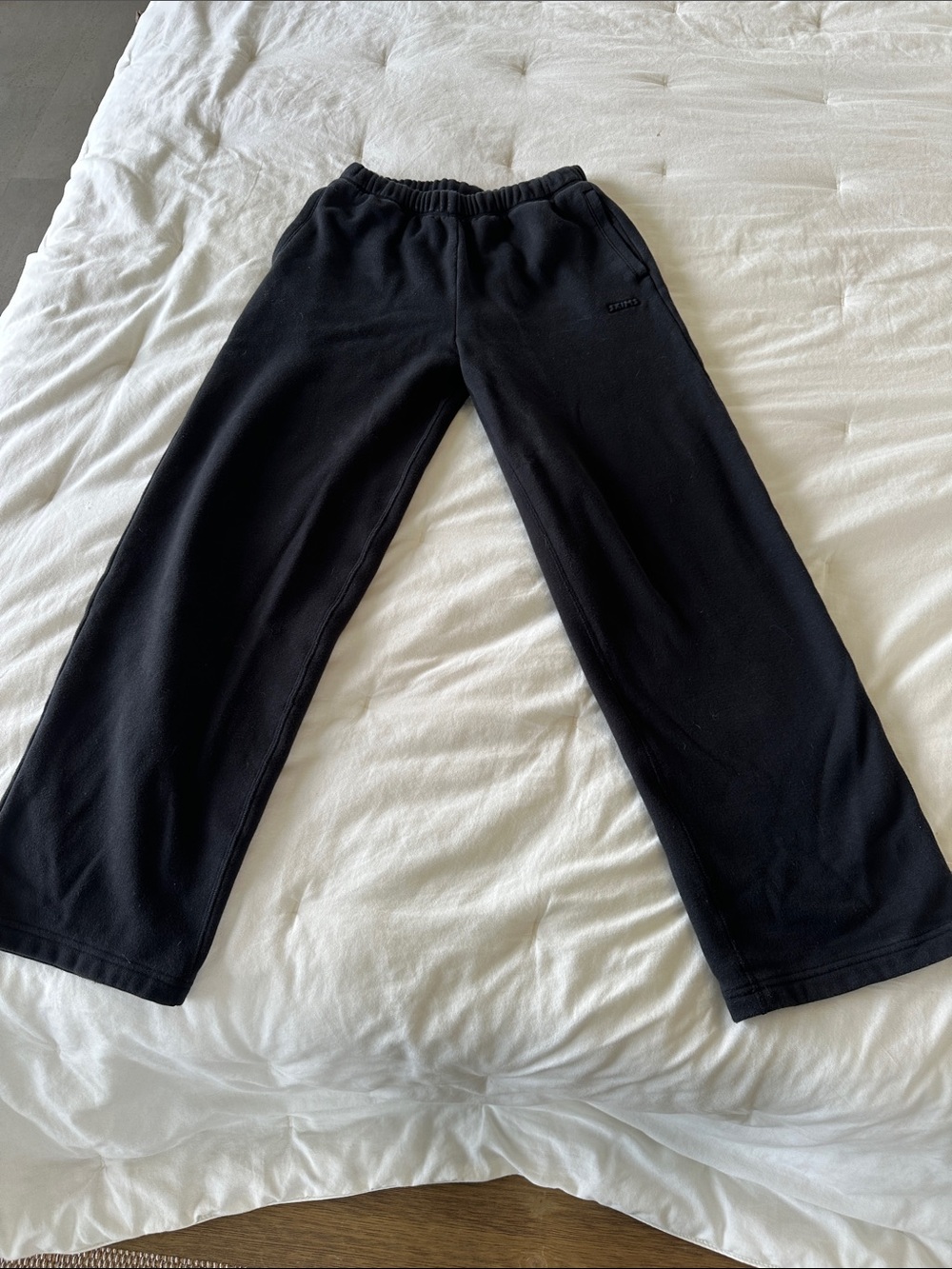 SKIMS Kids Black Cozy Fleece Joggers